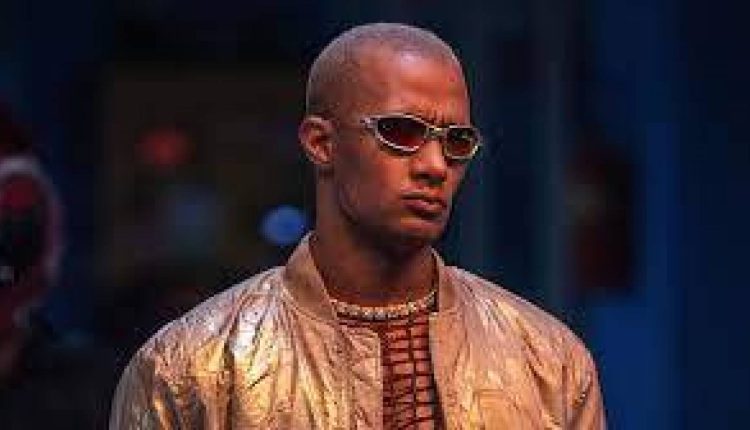 محمد رمضان يضع حداً للإتهامات ويردّ على مسألة استغلاله تريند ترافيس سكوت