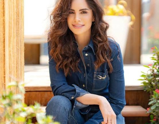 تعرف على فريق عمل أغنية "أنا كويسة" من ألبوم آمال ماهر الجديد